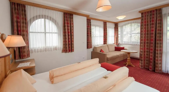 Hotel Dornauhof Romantik Pur, Rezervasyon Otel Finkenberg Hintertux Glacier