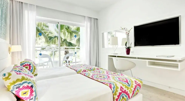Двухместный номер Superior с балконом Grupotel Ibiza Beach Resort