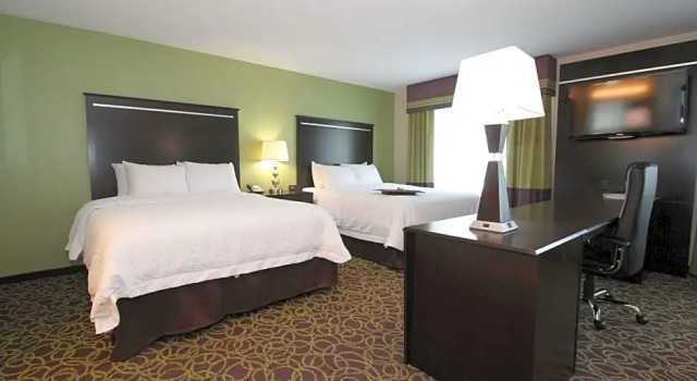 Четырёхместный люкс Hampton Inn and Suites Sandusky/Milan