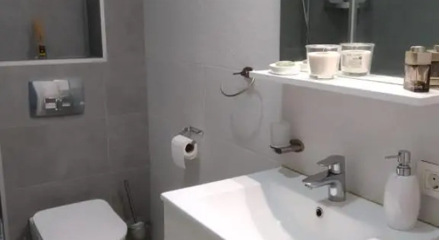 Studiou 13, Varaa Huoneisto Hotellit Mamaia-Sat pysäköinnillä, Pysäköinti