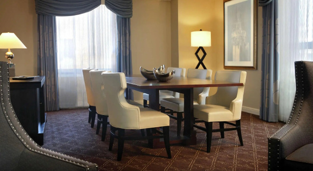 Двухместный люкс Accessible c 1 комнатой The Palmer House Hilton
