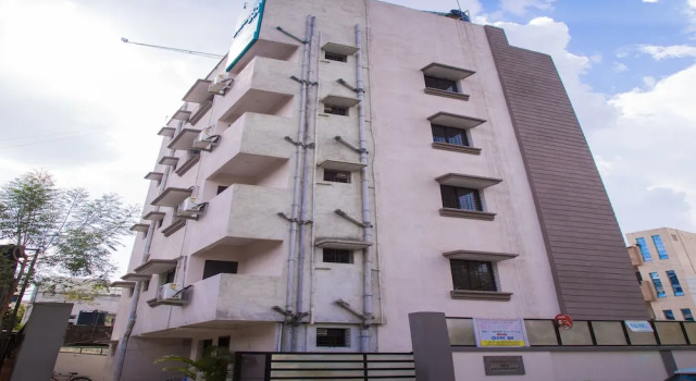 OYO 9023 Dwarka Inn