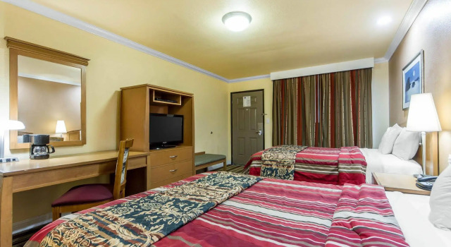 Rodeway Inn & Suites Oakland
