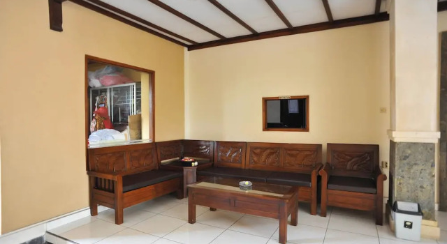 Airy Buleleng Sudirman 74 Bali, Забронировать Отель Отели провинции Бали с завтраком, Завтраки