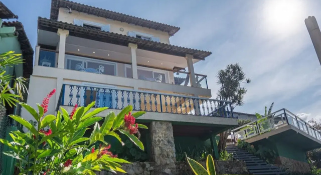 Magnífica casa com praia particular em Angra, Забронировать Отель Отели штата Рио-де-Жанейро 3 звезды, 3*