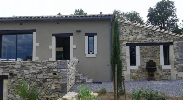 Au Fil de Soi, Rezervasyon Otel Vezenobres oteller ve konaklama yerleri, Otel