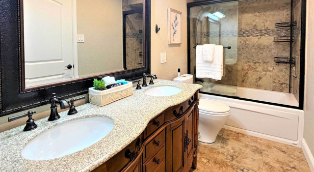Апартаменты Updated Lake Daze Condo w/ Amazing Pool!