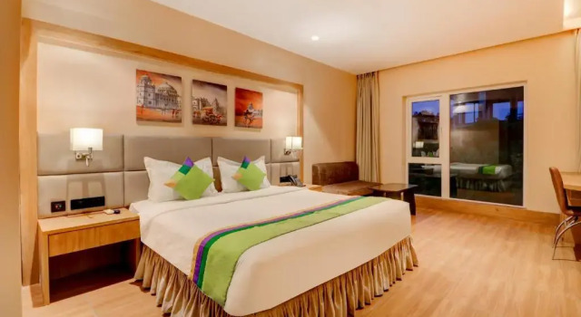 Номер Premium Treebo Radhe Palace, Lake Town