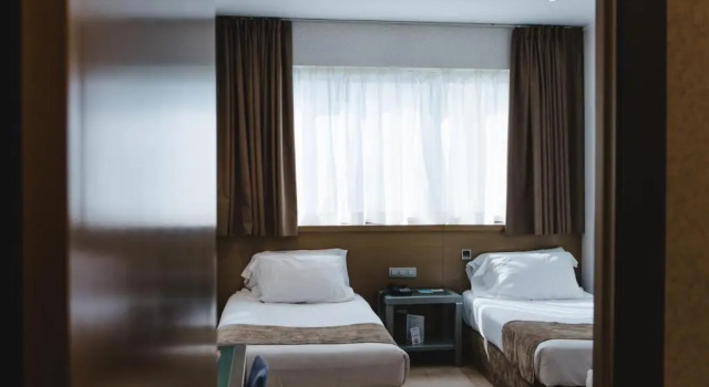 Трёхместный номер Hotel Mas Camarena