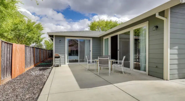 Коттедж Quiet & Convenient! Santa Rosa Family Home w/ Yard