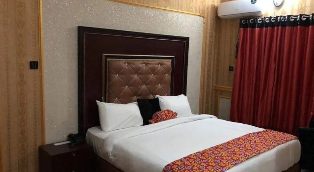 Adore Hotels LTD, Rezervovat Hotel Hotely v Owerri s parkováním, Parkování