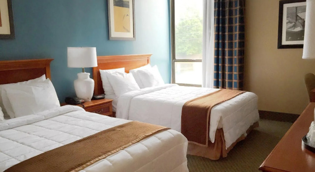 Seaport Inn and Marina, Book Ferieresort Fairhaven Massachusetts