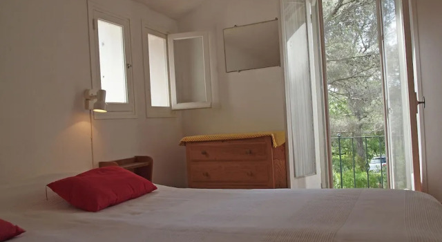 Villa in Cavalaire-sur-mer Near the Sea, Забронировать Вилла Коттеджи Кавалер-сюр-Мер, Коттедж