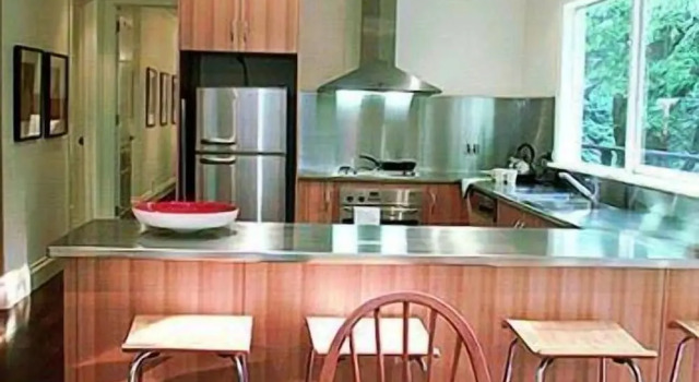 Коттедж с балконом Lochiel Luxury Accommodation