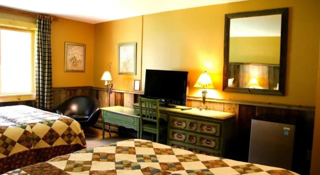 Четырёхместный номер Deluxe Northern Lights Lodge