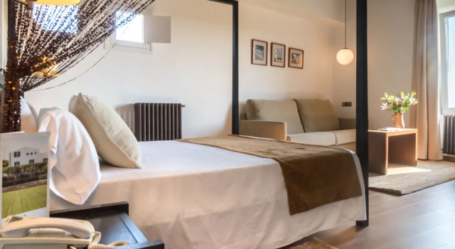 Полулюкс Binissaida Boutique Hotel