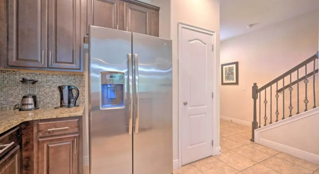 Апартаменты Near Golf & Shopping: Davenport Home w/ Yard