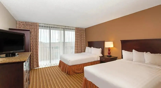 Люкс Standard Aksarben Suites, A Trademark Collection Hotel