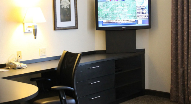 MainStay Suites - Wichita NE, Забронировать Отель Уичито Канзас, рядом с KU Wichita Center For Healthcare