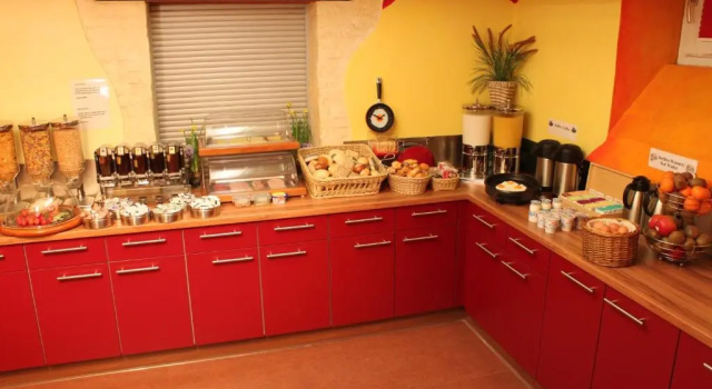 Кровать в общем номере (женский номер) Hostel Alex 30