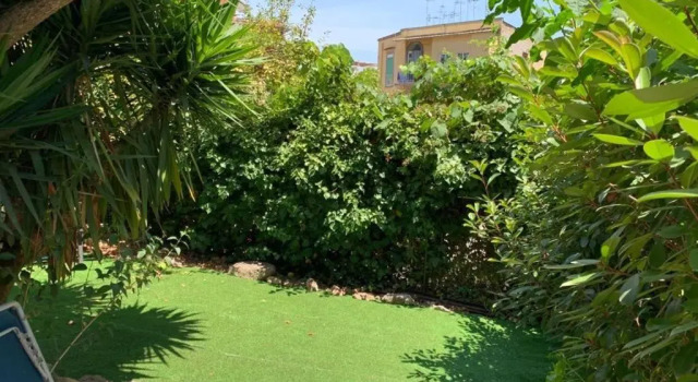 Апартаменты Garden House Apartment With Garden In Naples
