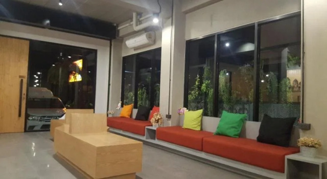 Saya Loft Hostel Lopburi, Rezervovat Hostel Hotely v Central Thailand se snídaní, Snídaně