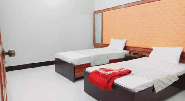 Rose Palace Guest House, Rezervasyon Misafirhane Gulshan-E-Jamal kahvaltılı oteller, Kahvaltı