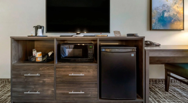 Четырёхместный номер Standard Quality Inn St Cloud West