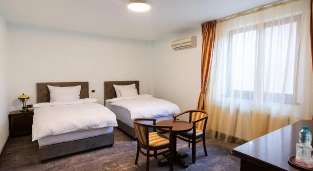 Pensiunea Casa Vera, Rezerwuj Hotel Târgu Jiu Gorj