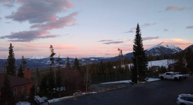 Номер Standard с 2 комнатами Swan Mountain Resort