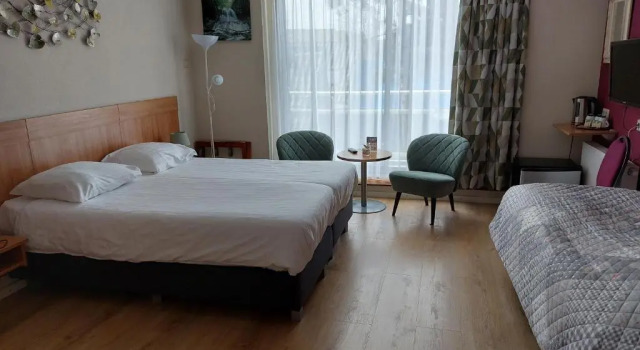 Трёхместный номер Standard с балконом Hotel De Dennen