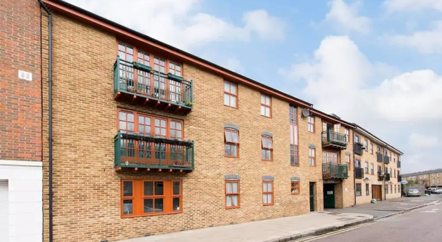 Modern Bright Flat on Victoria Park