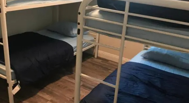 Кровать в общем номере (женский номер) A1 LA City Hostel