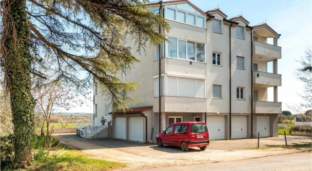 Apartment Puljska cesta, Prenota Appartamento Valbandon Istria