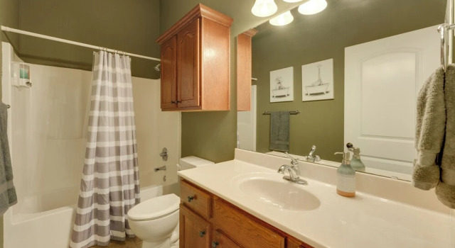 Коттедж 4 Mi to Branson Landing: Huge Home w/ Game Room!
