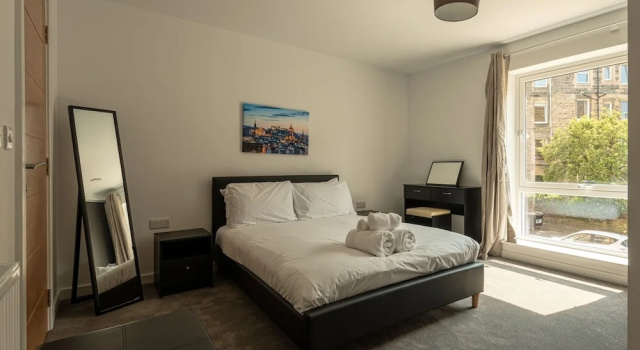 Апартаменты Luxury Roomy Comfortable Apartment