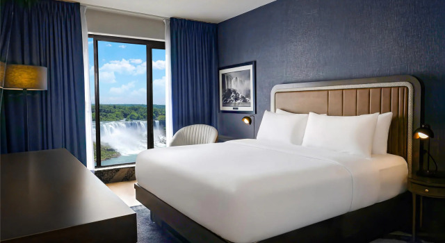 Номер Standard с видом на воду The Brock Niagara Falls Fallsview, Tapestry by Hilton