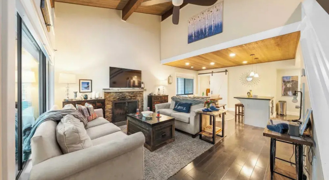 Коттедж Near Ski, Beach, & Hiking Trails + Clubhouse Pool & Hot Tub Access Juanita Blue by Avantstay