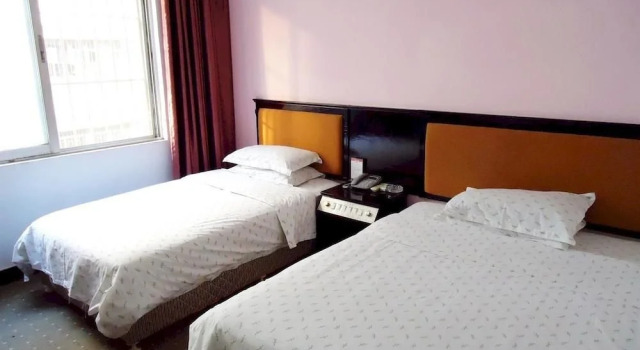 Longteng Hotel-zhuhai, Rezerwuj Hotel Hotele w Zhuhai z parkingiem, Parking
