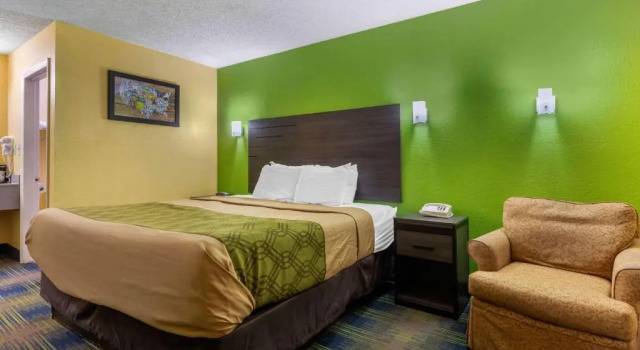 Номер Standard Econo Lodge Nashville near Percy Priest Lake