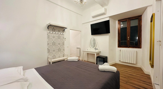 Relais Sampaoli, Забронировать Отель Флоренция Тоскана, рядом с Дом Буонаротти