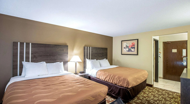 Quality Inn, Rezervovat Hotel Milwaukee Wisconsin