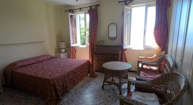 Кровать в общем номере Cinqueterre Holidays