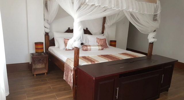 Queens Chateau Boutique Villa, Varaa Boutique-hotelli Hotellit Coast Region uima-altaalla, Uima-allas