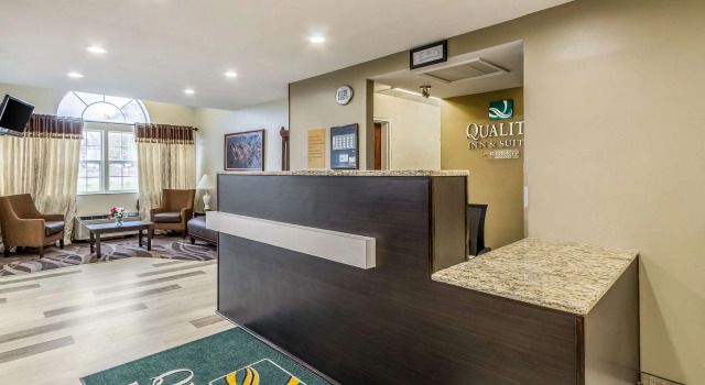 Americas Best Value Inn & Suites North Lima, Book Hotel Hoteller i Boardman med parkering, Parkering