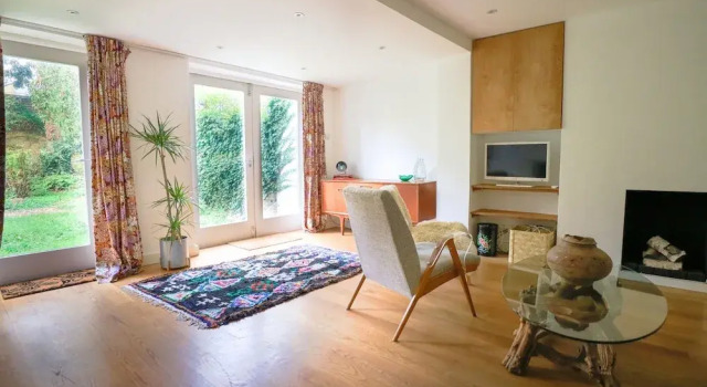 3 Bedroom House in De Beauvoir Town, Varaa Lomakoti Mökit kohteessa Merseyside, Mökki