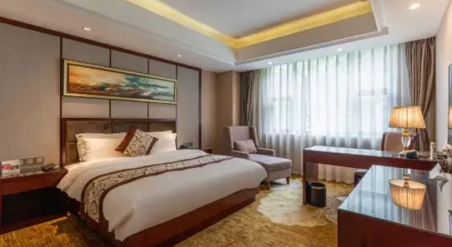 Люкс Earth Sunshine Hotel