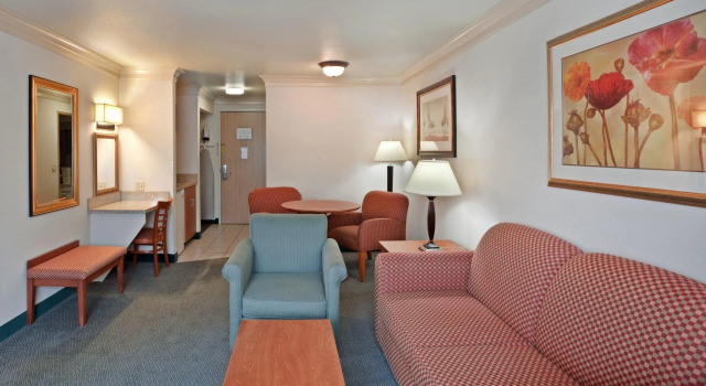 Двухместный номер Standard Holiday Inn Express Hotels & Suites Burlington by IHG