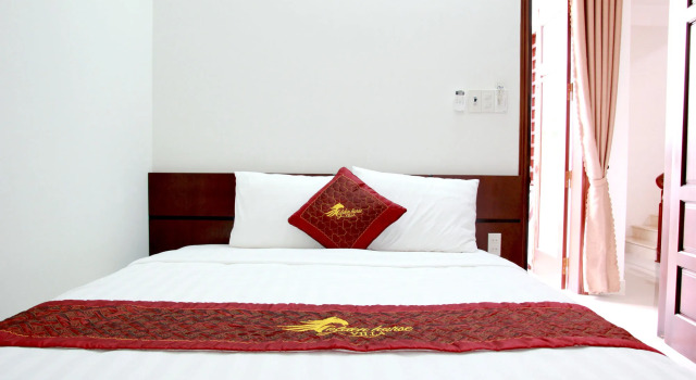 Hoi An Golden Horse Villa, Забронировать Вилла Отели Хойан с бассейном, рядом с Quan Cong Temple, Бассейн