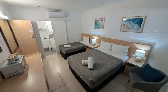 Двухместный номер Deluxe с балконом Moffat Beach Motel Caloundra